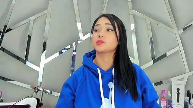 Catherinee69 x online show from January 2025 09:30:02 AM