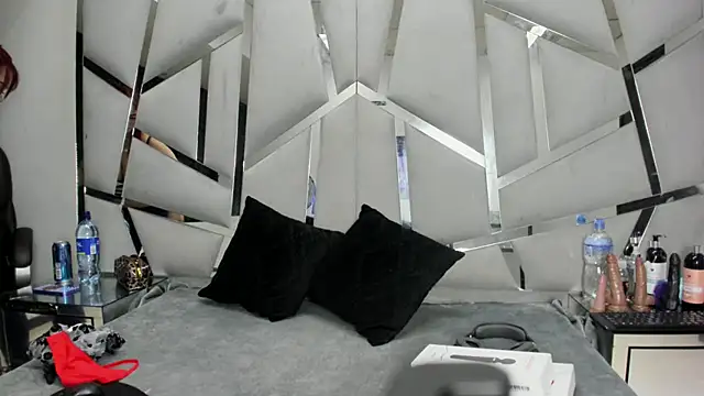 Catherinee69 x online show from January 2026 03:52:02 AM