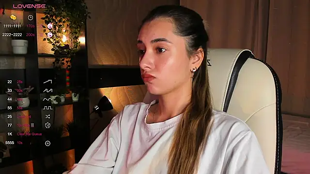 DarlaLike online show from October 2025 04:11:01 AM