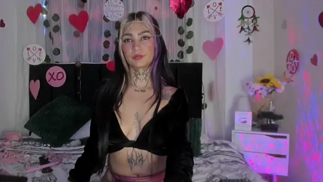 Snapshot of party-naugthysex chatting on February 2025 01:38:02 PM party-naugthysex online show from February 2025 01:38:02 PM