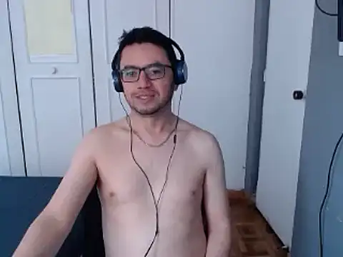 Snapshot of Diptongo chatting on December 2024 03:10:01 PM Diptongo online show from December 2024 03:10:01 PM