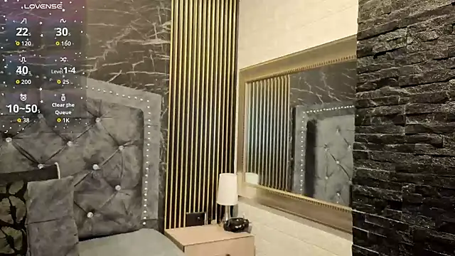 charlotte  G online show from December 2025 09:49:01 AM