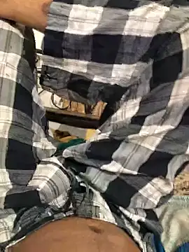 Zeuhorny online show from September 2025 07:36:01 PM