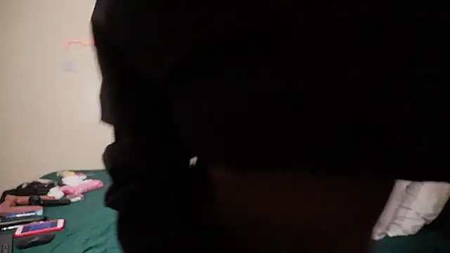 Snapshot of _Watuluv_ chatting on February 2025 07:28:02 PM Watuluv online show from February 2025 07:28:02 PM