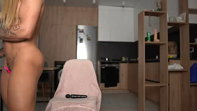 Nikita Karma online show from October 2025 03:45:01 PM