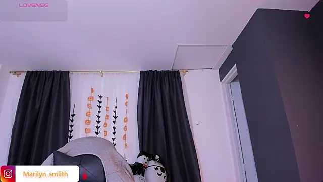 Snapshot of MarilynSmIith chatting on October 2025 11:44:02 AM MarilynSmIith online show from October 2025 11:44:02 AM