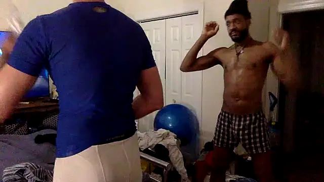 Snapshot of TheOnlyTwinTowers chatting on December 2024 10:07:01 AM TheOnlyTwinTowers online show from December 2024 10:07:01 AM