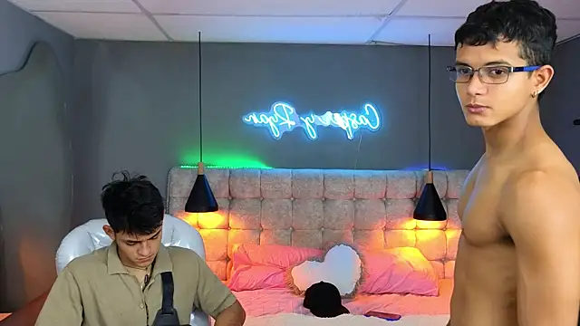 Paradise boy s online show from December 2024 12:12:02 AM