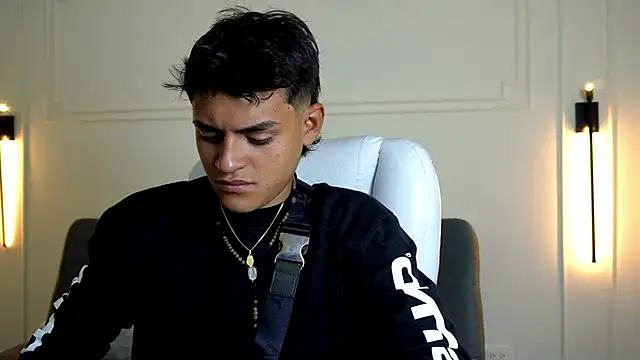 Paradise boy s online show from February 2025 12:17:01 AM