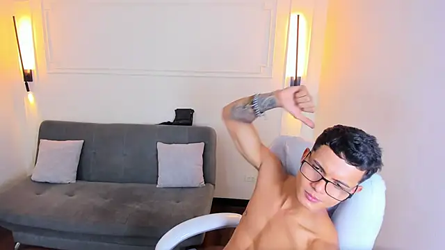 Paradise boy s online show from January 2026 05:16:02 PM