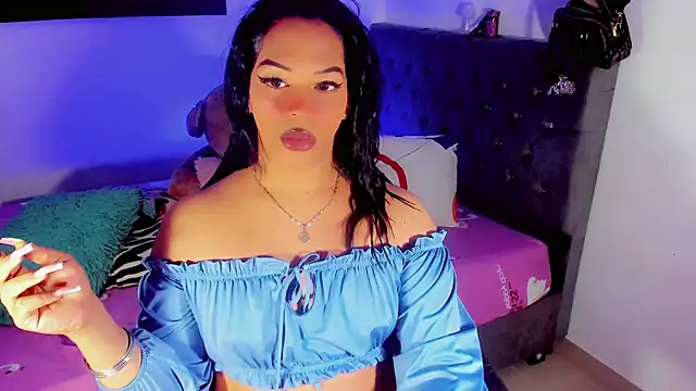 Snapshot of Zakura_hot1 chatting on November 2025 12:43:02 AM Zakura hot1 online show from November 2025 12:43:02 AM