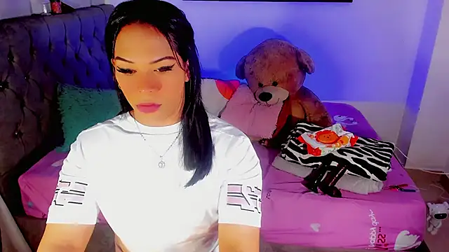 Snapshot of Zakura_hot1 chatting on December 2025 09:37:01 AM Zakura hot1 online show from December 2025 09:37:01 AM