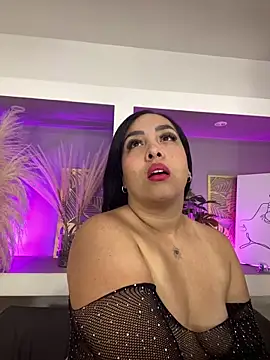 Snapshot of Sheeryl__ chatting on June 2026 05:28:01 AM Sheeryl online show from June 2026 05:28:01 AM