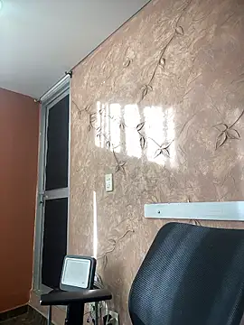 Miabonnett  online show from January 2026 12:29:01 PM