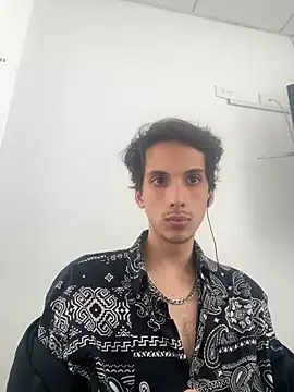 CamiloXx04 online show from February 2026 07:36:02 PM