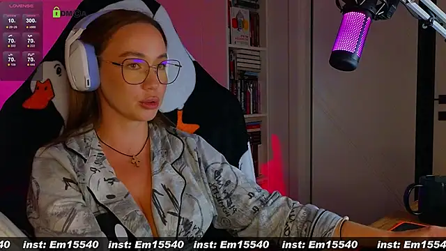 Emili1- online show from January 2025 04:00:02 PM