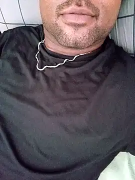 Snapshot of Beto0815 chatting on February 2026 04:38:02 PM Beto0815 online show from February 2026 04:38:02 PM