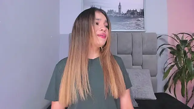 selene tylor  online show from September 2025 05:09:01 AM