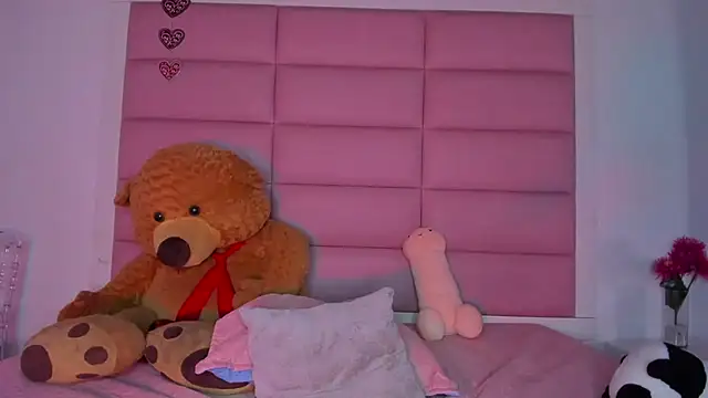 little-Emma online show from January 2025 06:14:02 AM