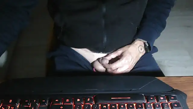 Adri gard online show from November 2025 09:15:02 PM