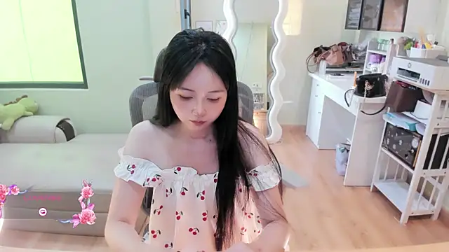 Snapshot of Nery_Asian chatting on July 2026 02:27:02 AM Nery Asian online show from July 2026 02:27:02 AM