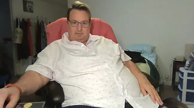 Snapshot of wvalentino chatting on December 2024 11:50:02 PM wvalentino online show from December 2024 11:50:02 PM