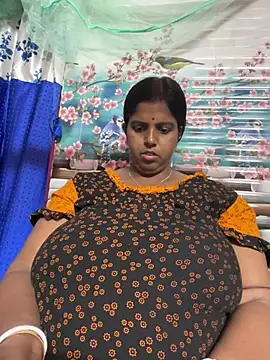 Beauty-queen online show from March 2026 10:56:02 AM