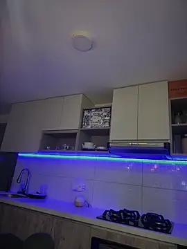 Alirawrz online show from March 2025 10:11:01 PM