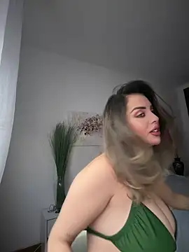 Alirawrz online show from December 2025 08:18:01 AM