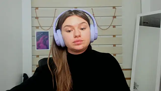 Josephine Kiss online show from February 2025 11:34:02 PM