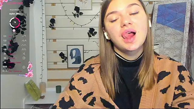 Josephine Kiss online show from October 2025 09:21:02 AM