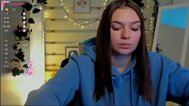 Josephine Kiss online show from February 2026 01:21:02 PM