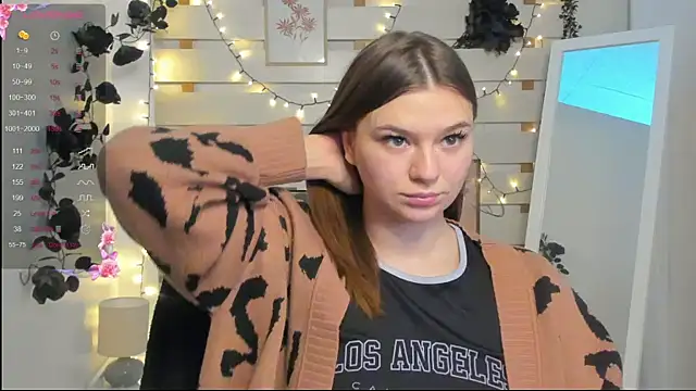 Josephine Kiss online show from March 2026 01:26:01 PM