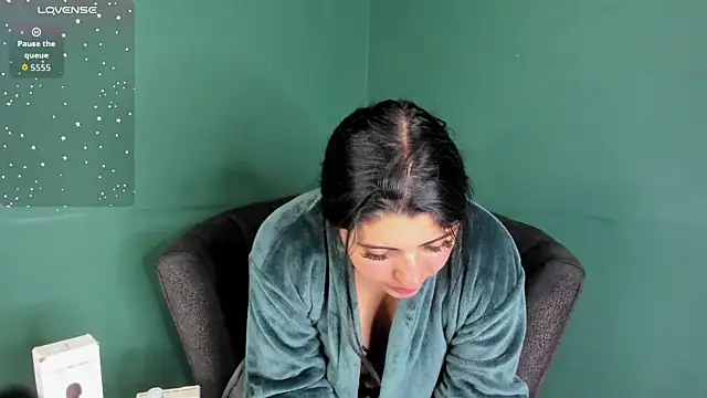 Danna 777  online show from September 2025 10:58:02 PM