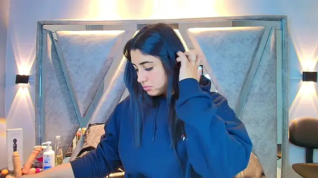 Danna 777  online show from October 2025 11:47:01 PM