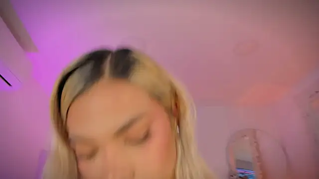 Shelynna azzul online show from February 2026 08:20:01 PM