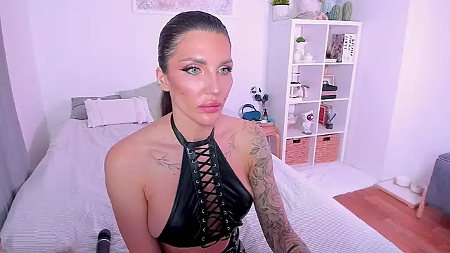 Snapshot of Sasha_Miro chatting on March 2026 01:33:02 AM Sasha Miro online show from March 2026 01:33:02 AM