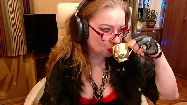 Miss Tress online show from February 2026 09:51:02 PM