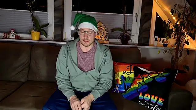 Snapshot of Relsxboy chatting on December 2024 10:02:02 PM Relsxboy online show from December 2024 10:02:02 PM