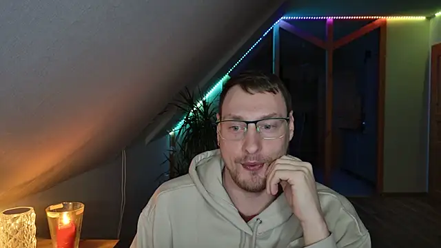 Snapshot of Relsxboy chatting on January 2025 07:54:01 PM Relsxboy online show from January 2025 07:54:01 PM