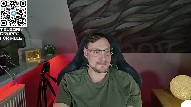 Snapshot of Relsxboy chatting on September 2025 10:48:01 PM Relsxboy online show from September 2025 10:48:01 PM