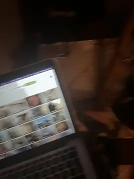 Snapshot of TweakyDude chatting on September 2025 03:17:02 AM TweakyDude online show from September 2025 03:17:02 AM