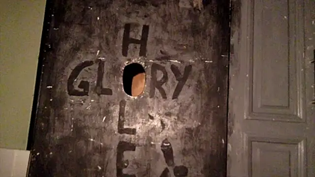 Snapshot of TweakyDude chatting on October 2025 10:54:02 PM TweakyDude online show from October 2025 10:54:02 PM