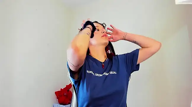 Snapshot of valent_27 chatting on February 2025 07:51:02 AM valent 27 online show from February 2025 07:51:02 AM