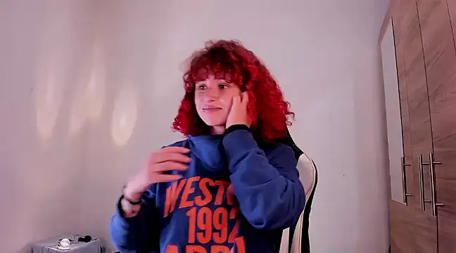 Snapshot of valent_27 chatting on February 2025 03:12:01 AM valent 27 online show from February 2025 03:12:01 AM