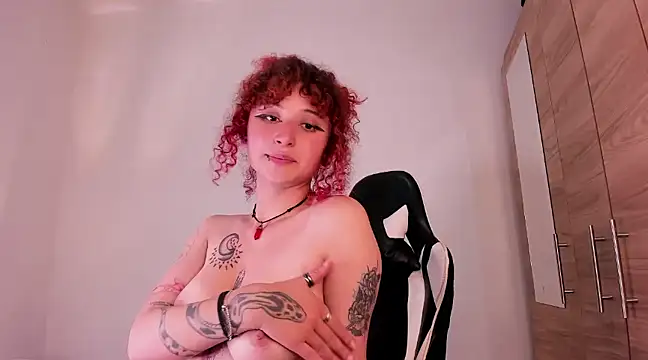 Snapshot of valent_27 chatting on February 2025 05:30:01 AM valent 27 online show from February 2025 05:30:01 AM