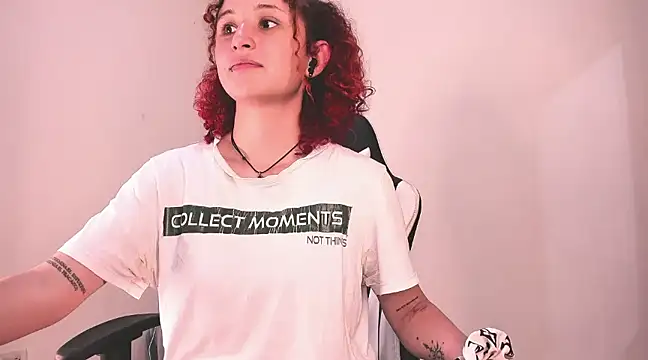 Snapshot of valent_27 chatting on February 2025 04:40:01 AM valent 27 online show from February 2025 04:40:01 AM