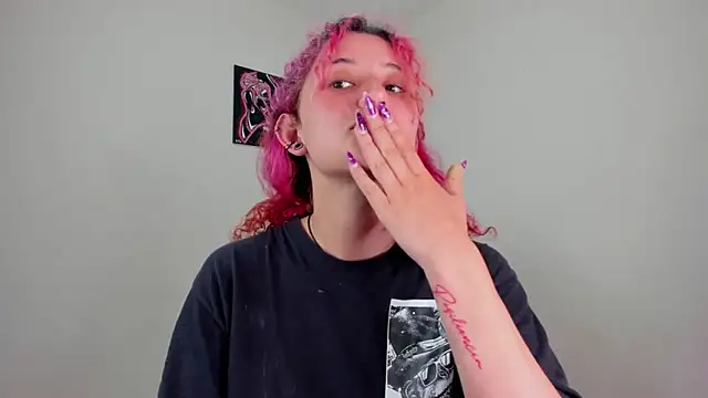 valent 27 online show from November 2025 09:09:01 PM