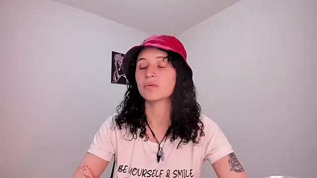 Snapshot of valent_27 chatting on February 2026 01:43:01 AM valent 27 online show from February 2026 01:43:01 AM