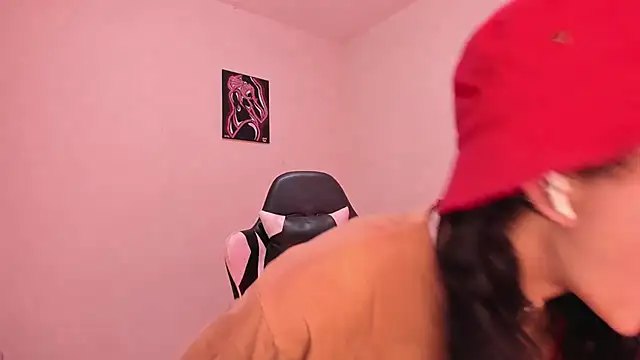 Snapshot of valent_27 chatting on February 2026 09:44:02 PM valent 27 online show from February 2026 09:44:02 PM